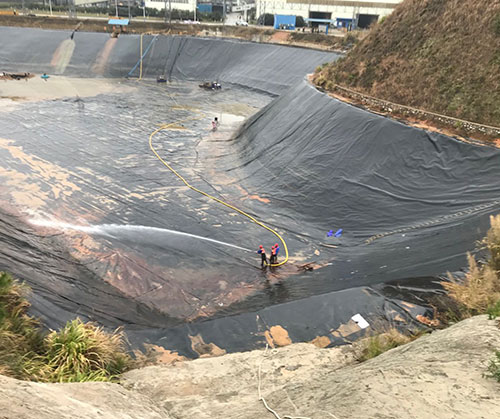 卫辉废水池清理